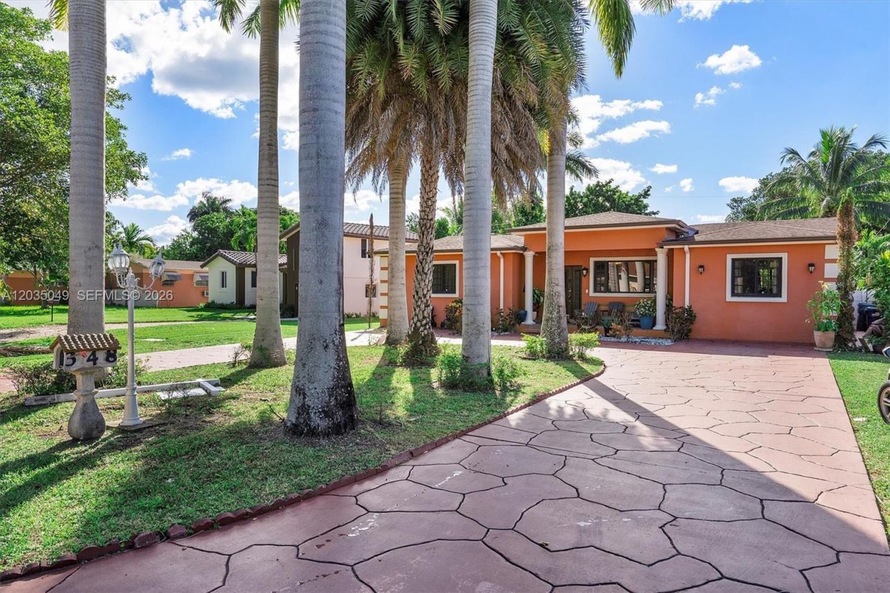 348 NE 118th St , Miami, FL 33161 Photo