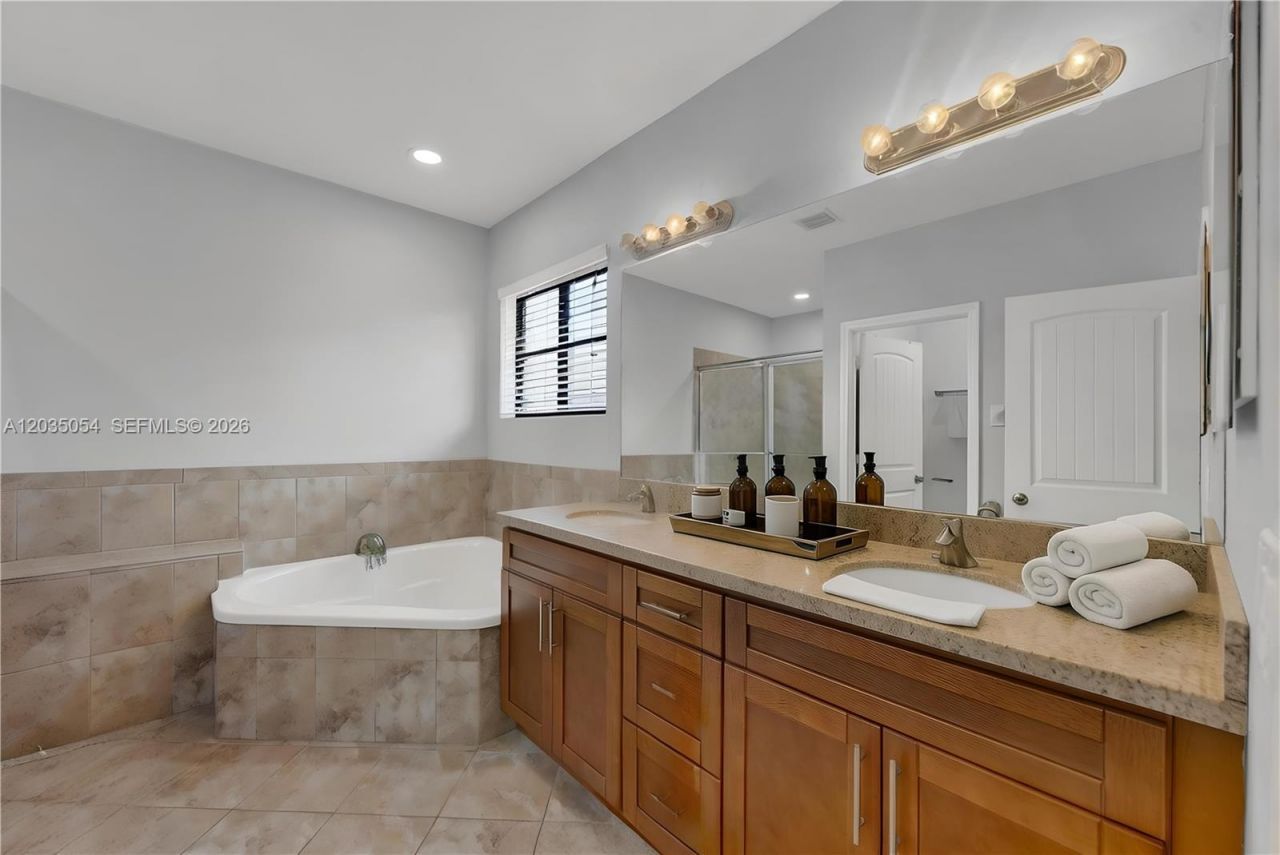 13384 SW 268th Ter, Homestead, FL 33032 Photo