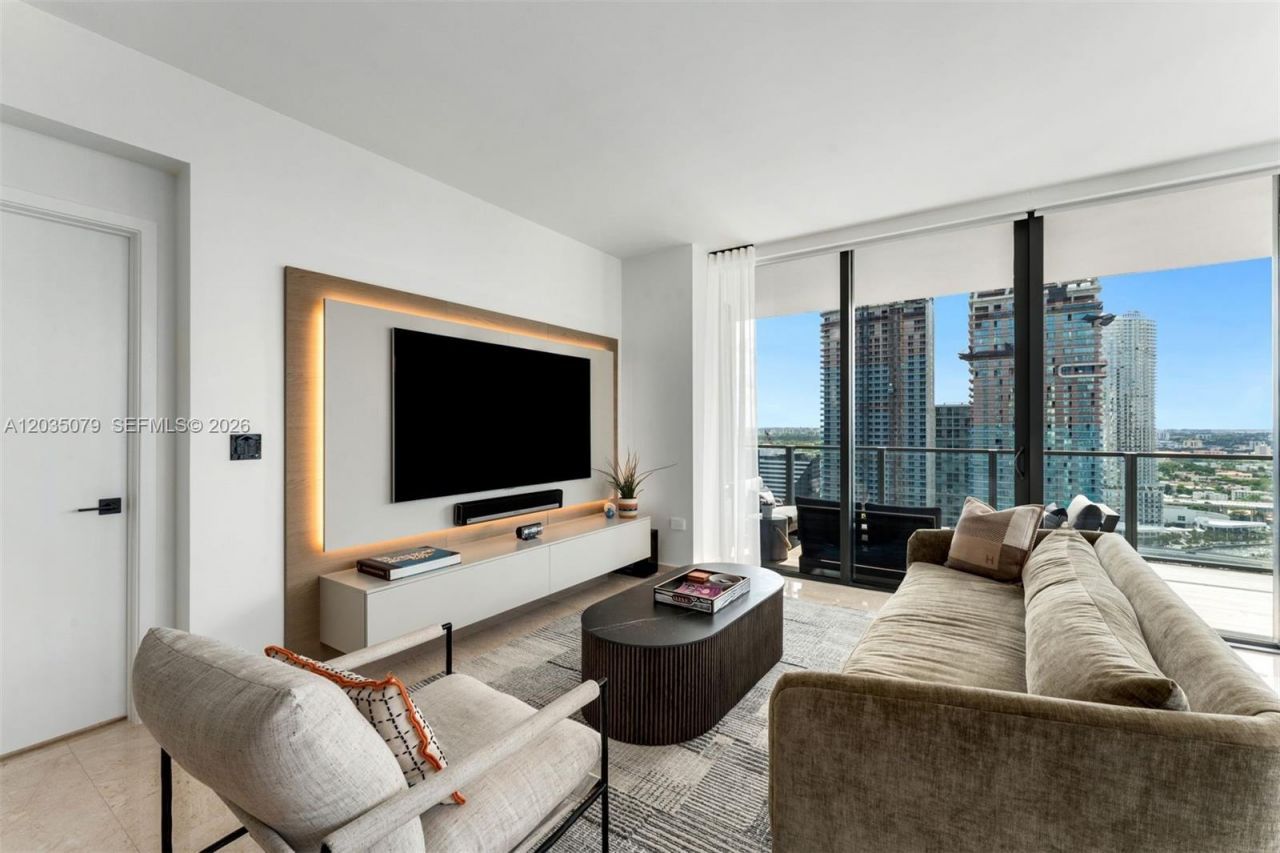 68 SE 6th St , Unit 2612, Miami, FL 33131 Photo