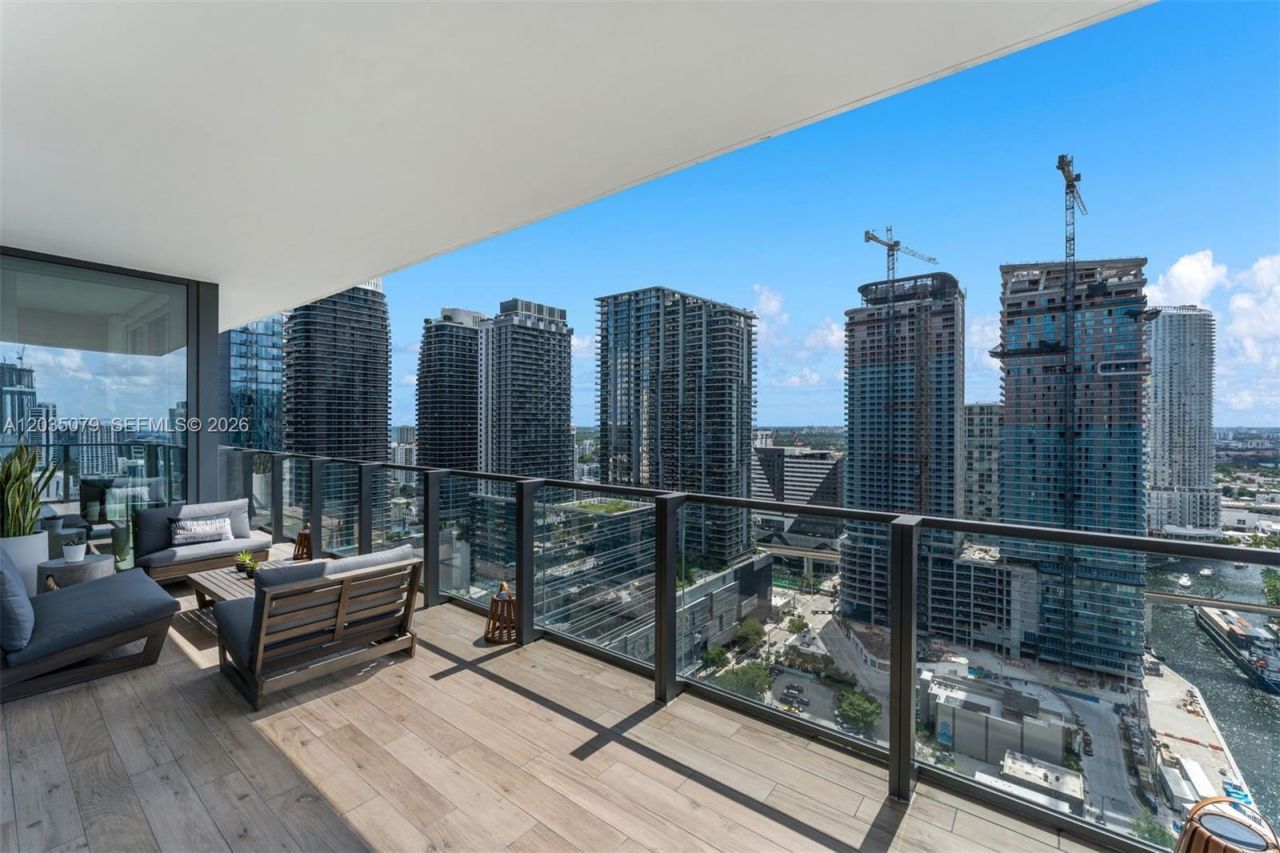 68 SE 6th St , Unit 2612, Miami, FL 33131 Photo