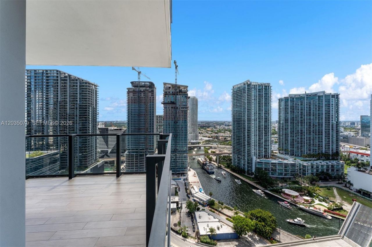 68 SE 6th St , Unit 2612, Miami, FL 33131 Photo