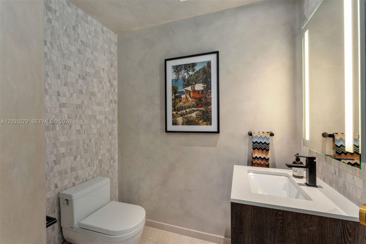 68 SE 6th St , Unit 2612, Miami, FL 33131 Photo