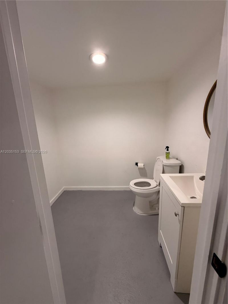 10000 SW 43rd St , Miami, FL 33165 Photo