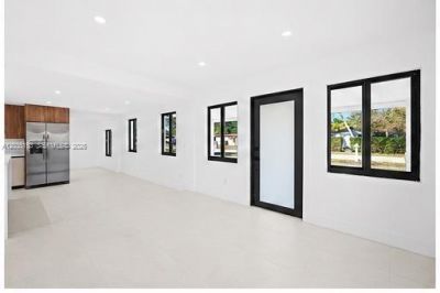10000 SW 43rd St , Miami, FL 33165 Photo