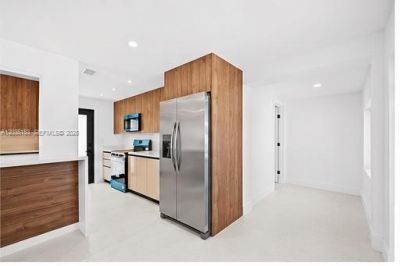 10000 SW 43rd St , Miami, FL 33165 Photo