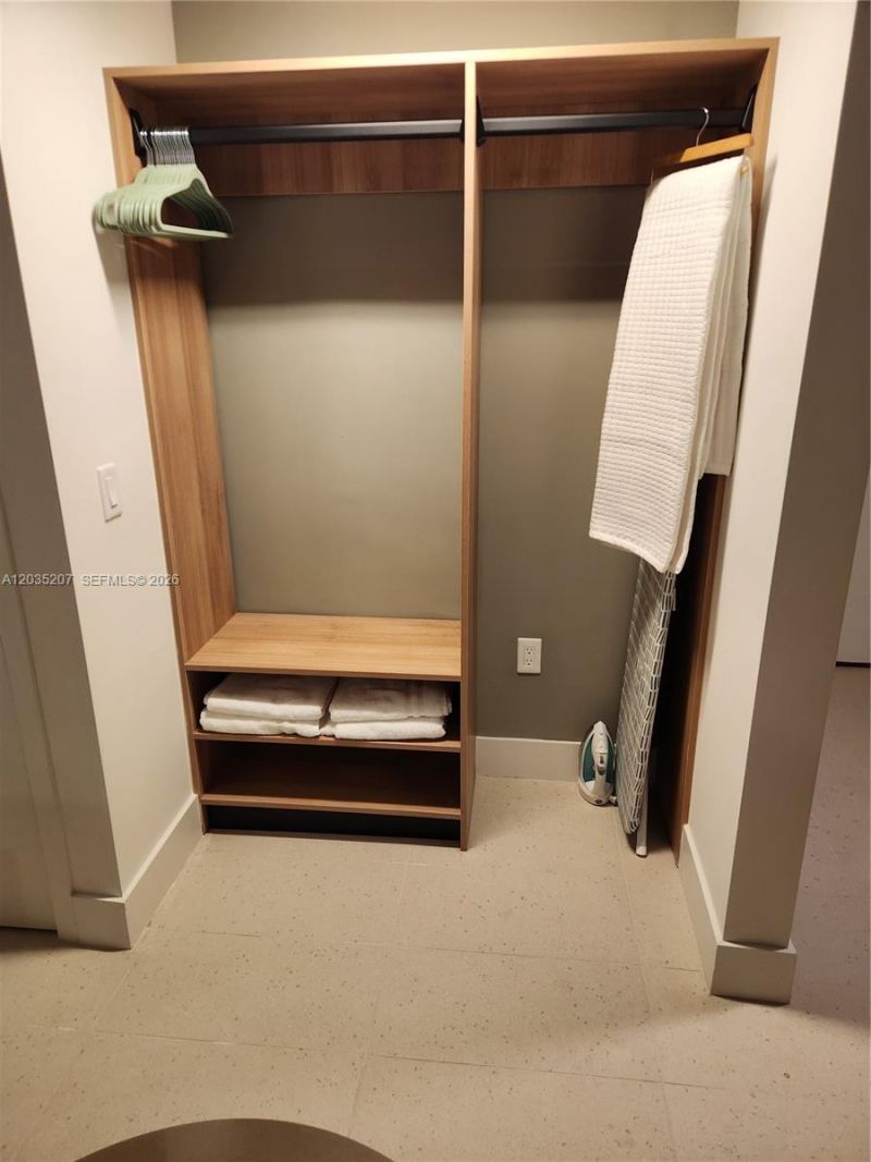 601 NE 1 Ave , Unit 2812, Miami, FL 33132 Photo