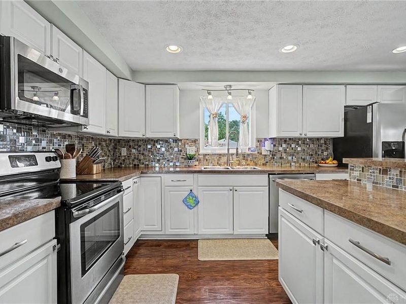 4843 Pennswood Drive, Huber Heights, OH 45424 Photo 11