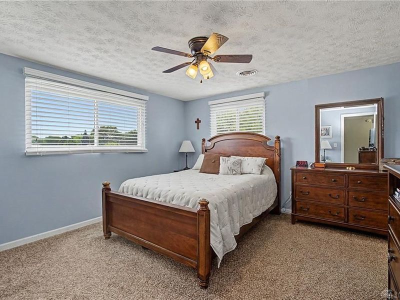 4843 Pennswood Drive, Huber Heights, OH 45424 Photo 18