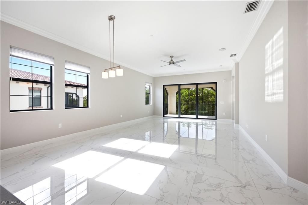 16374 Viansa Way, Unit 301, Naples, FL 34110 Photo