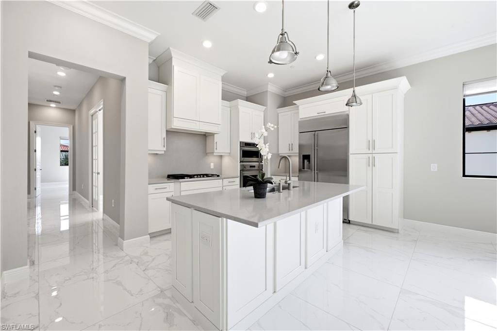16374 Viansa Way, Unit 301, Naples, FL 34110 Photo