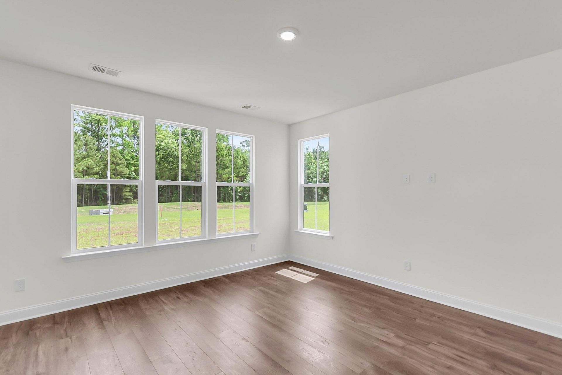 335 Chapman Circle Photo 15