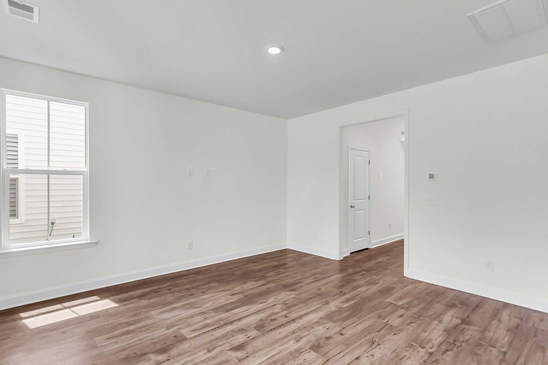 335 Chapman Circle Photo 16
