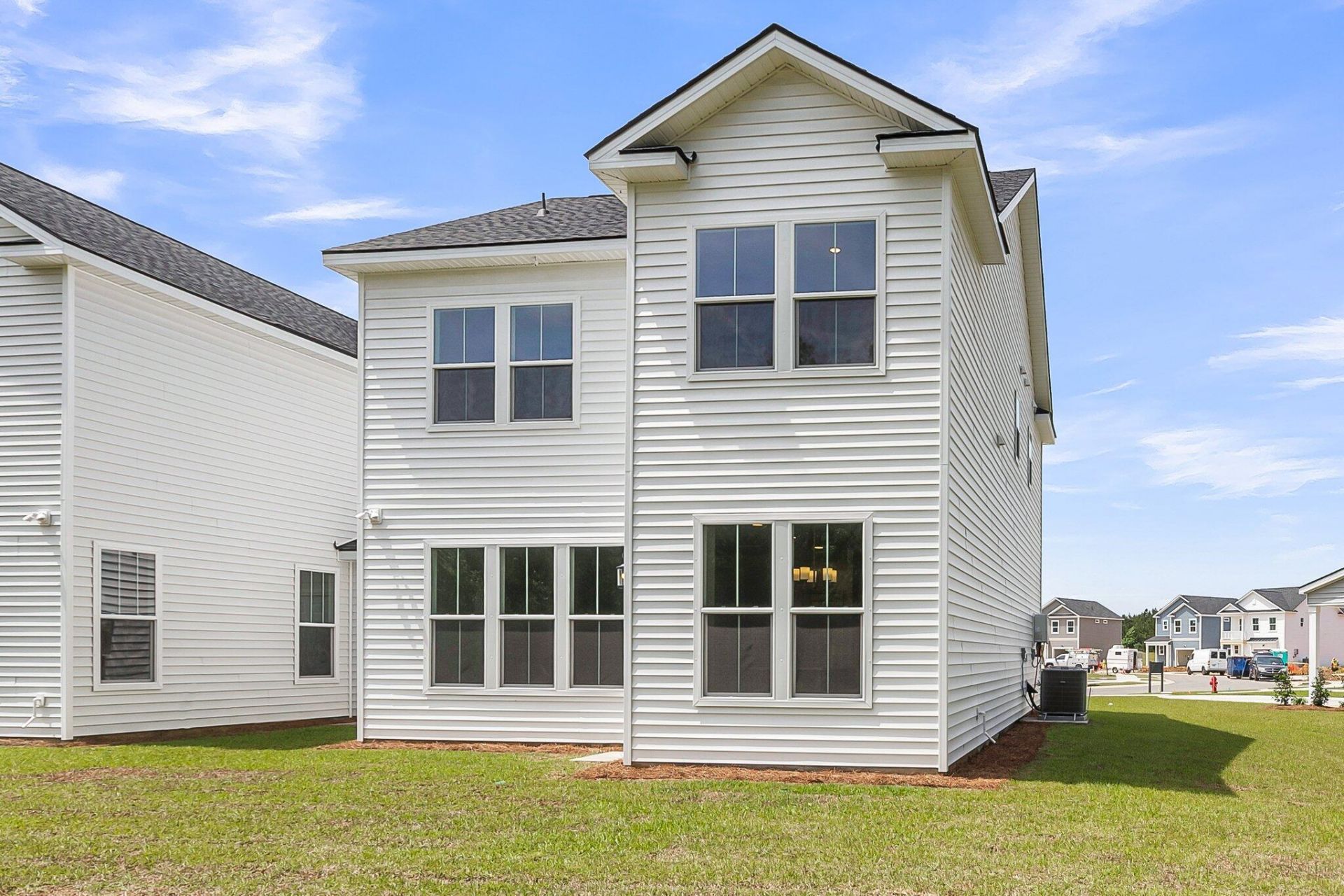 335 Chapman Circle Photo 6