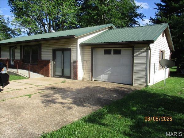 904 Highway Pp, Cuba, MO 65453