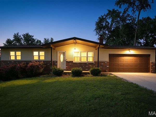2831 Corral Estates Drive, Arnold, MO 63010