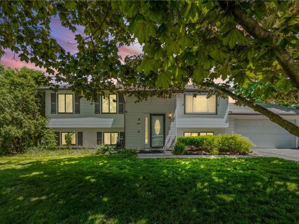 8 Kinmont Drive, Rochester, NY 14612