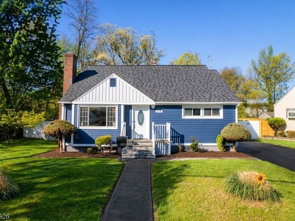 818 Sterling St, Plainfield, NJ 07062