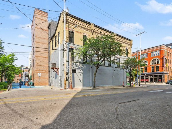 280 E Michigan Avenue, Kalamazoo, MI 49007