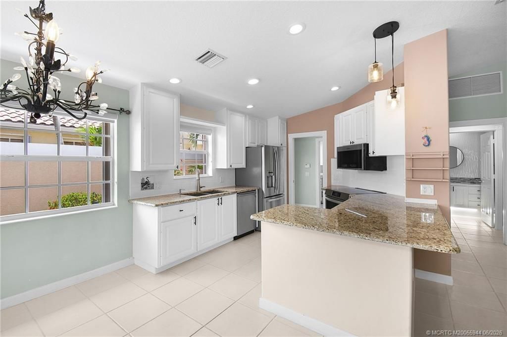 8693 SE Retreat Drive, Hobe Sound, FL 33455 Photo
