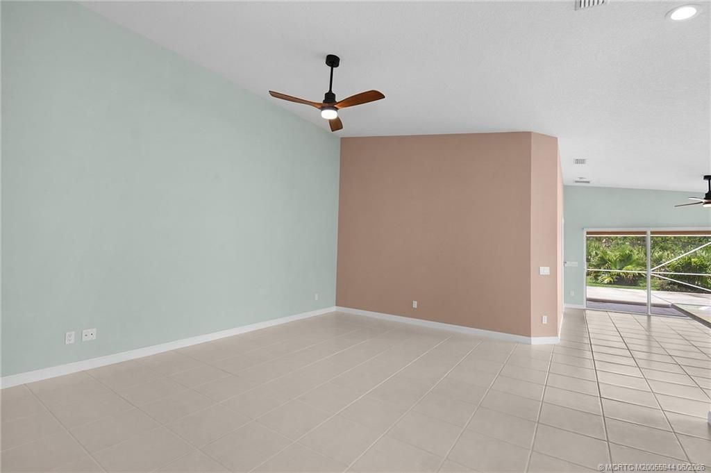 8693 SE Retreat Drive, Hobe Sound, FL 33455 Photo