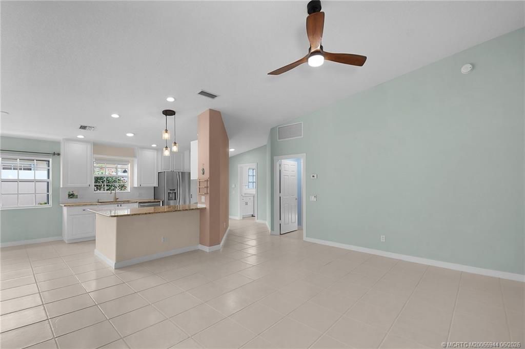 8693 SE Retreat Drive, Hobe Sound, FL 33455 Photo