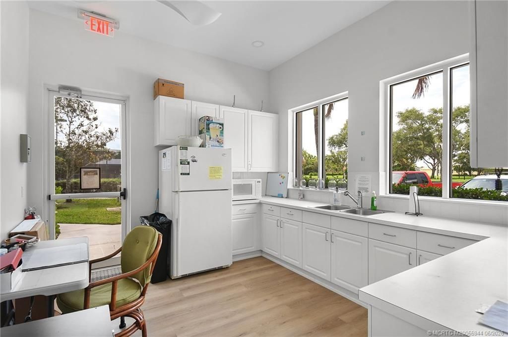 8693 SE Retreat Drive, Hobe Sound, FL 33455 Photo