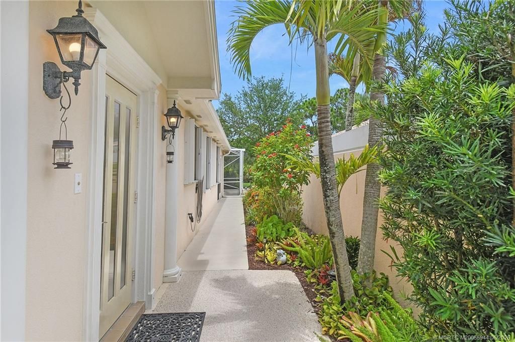8693 SE Retreat Drive, Hobe Sound, FL 33455 Photo
