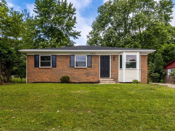 1831 Creekside Drive , Columbus, OH 43223