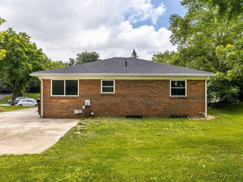 1831 Creekside Drive , Columbus, OH 43223 Photo 15