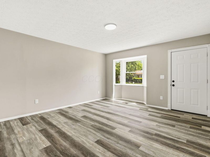 1831 Creekside Drive , Columbus, OH 43223 Photo 2