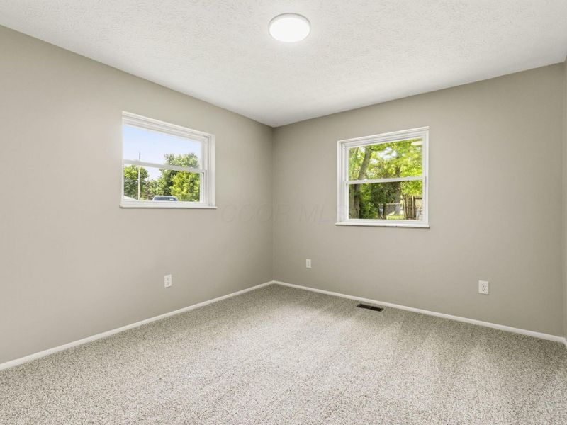 1831 Creekside Drive , Columbus, OH 43223 Photo 9