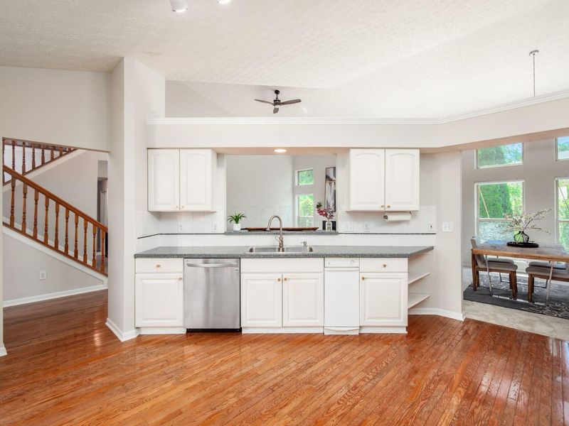 2440 Seton Drive , Lewis Center, OH 43035 Photo 14