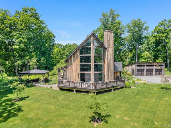 62 Flower Road , Hopewell Junction, NY 12533