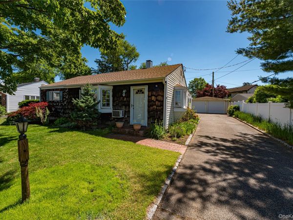6 Virginia Lane , Bethpage, NY 11714