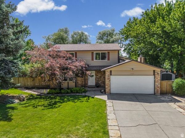 7268 S MACINTOSH LN E, Cottonwood Heights, UT 84121
