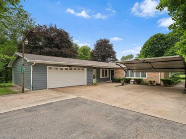 7232 E Heritage Drive, Pierceton, IN 46562