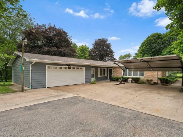 7232 E Heritage Drive, Pierceton, IN 46562