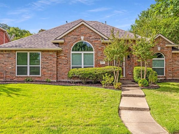 921 Lochmoor Lane, Highland Village, TX 75077