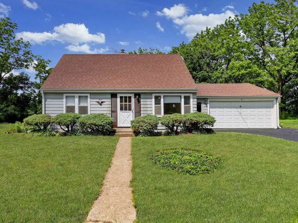 2 Eva Terrace , Lake Bluff, IL 60044