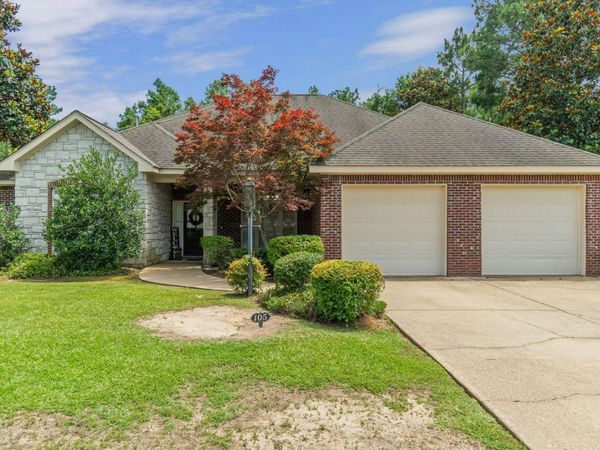 105 Morrell Cir., Hattiesburg, MS 39402