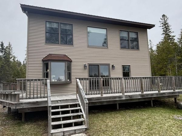 37122 S Woodsman TRL, De Tour Village, MI 49725