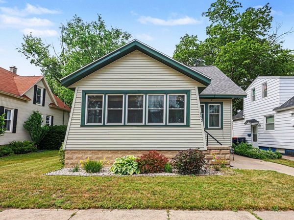293 W 20th Street, Holland, MI 49423