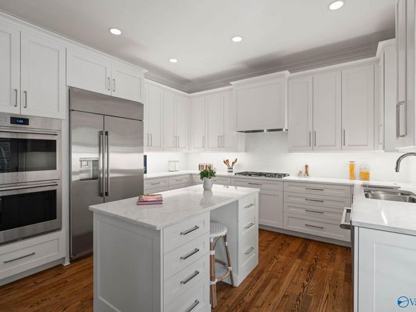 26 Saint James Square SE, Huntsville, AL 35801