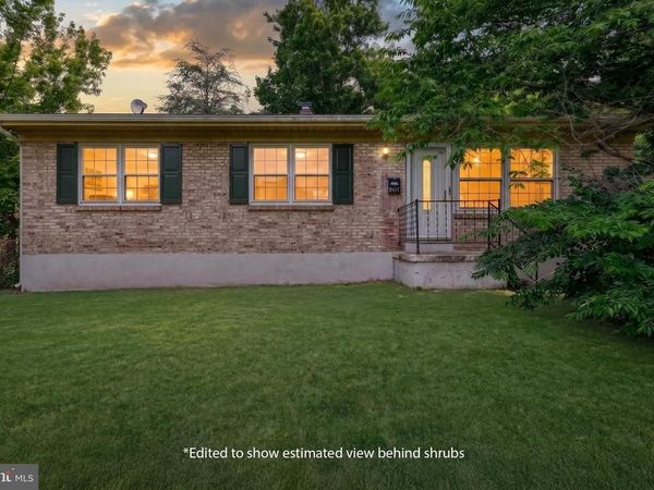 861 W FOXCROFT DRIVE , CAMP HILL, PA 17011