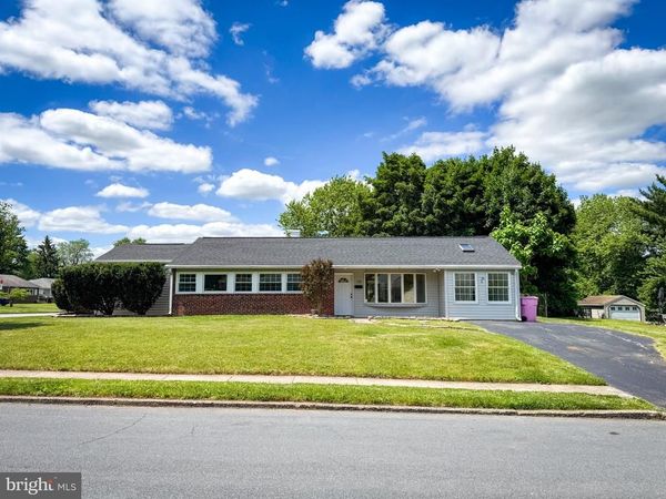 100 NORWOOD LANE, EAST NORRITON, PA 19401