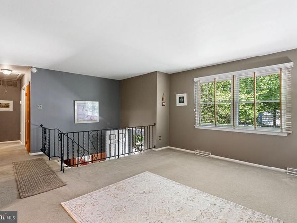 227 CHESTNUT AVENUE, LINDENWOLD, NJ 08021