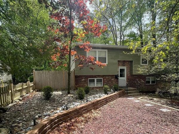 227 CHESTNUT AVENUE, LINDENWOLD, NJ 08021