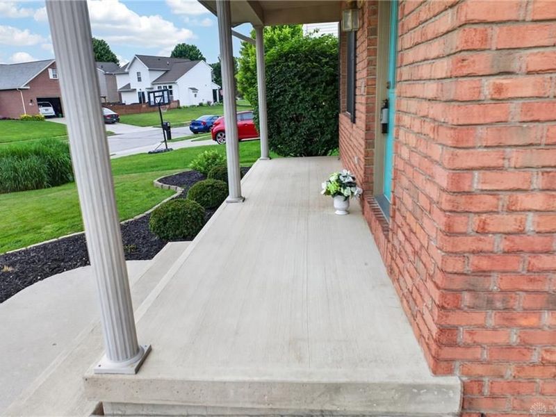 445 Clover Hill, Tipp City, OH 45371 Photo 4