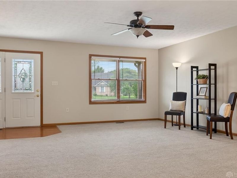 445 Clover Hill, Tipp City, OH 45371 Photo 5