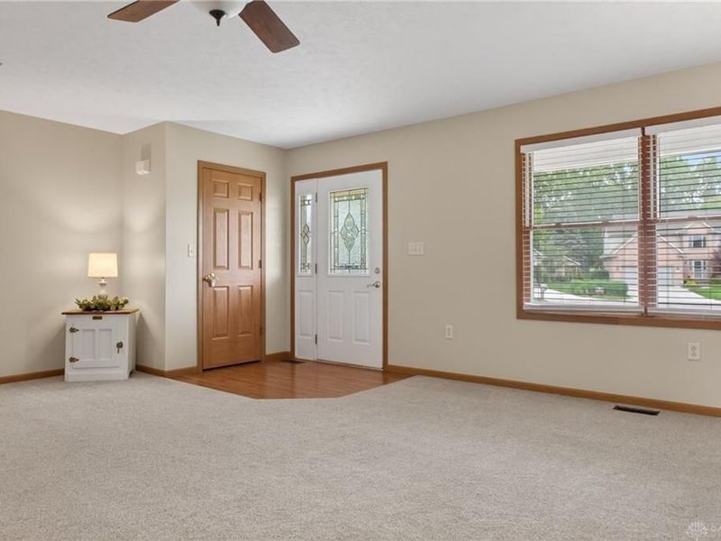 445 Clover Hill, Tipp City, OH 45371 Photo 6